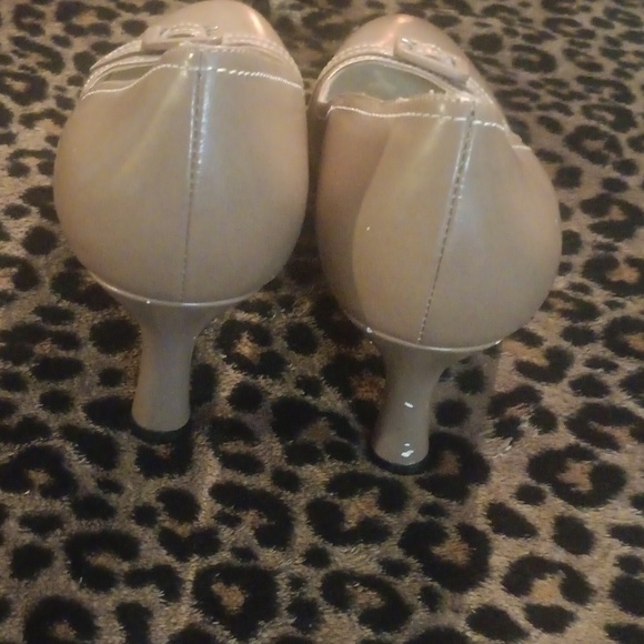🤠Apostrophe 3" Heels Size 7 1/2 - Picture 4 of 7